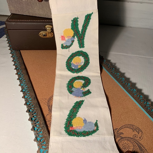 Vintage Christmas Cross Stitch Banner (B3) - Picture 1 of 8